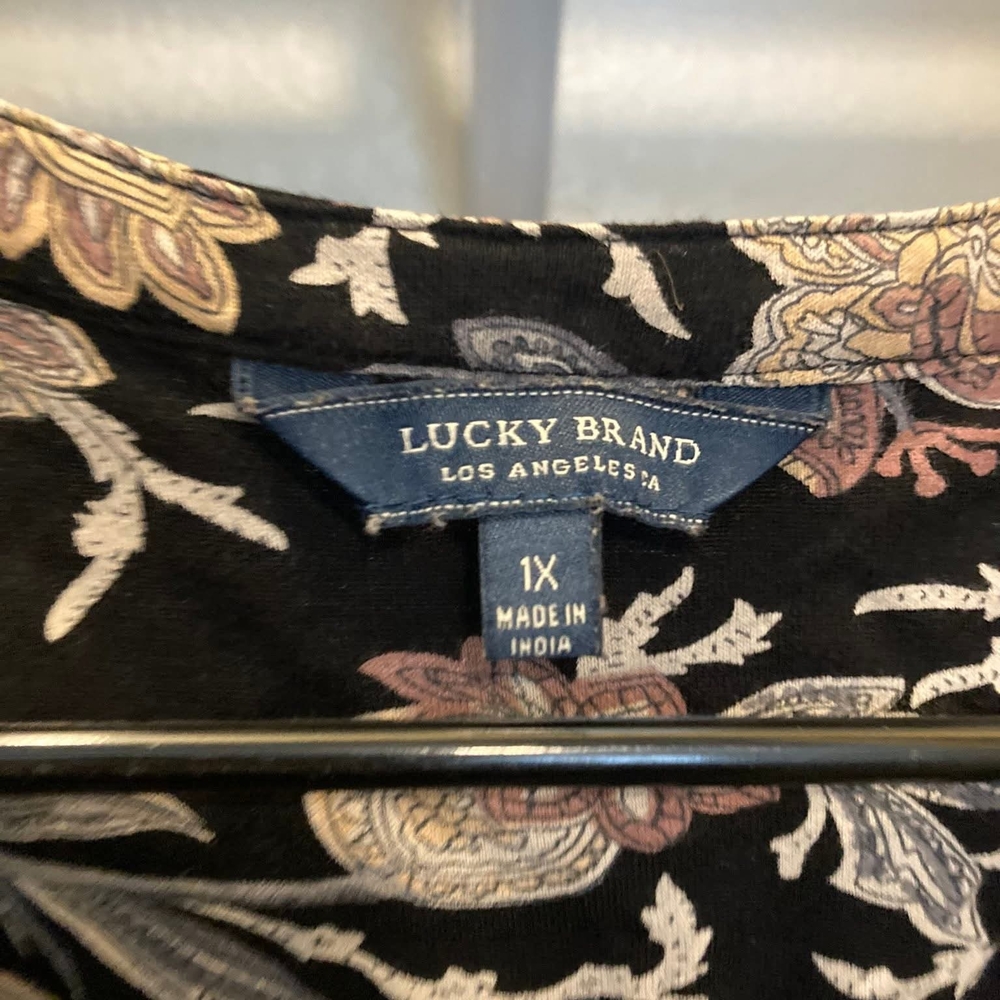 Floral Black and Cream Women's Top - Picture 4 of 4
